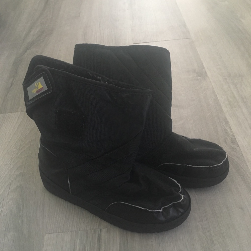 Kid boots